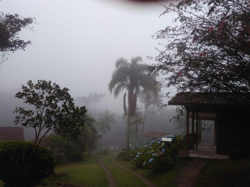 Pilar do Sul Pousada Recanto Dos Pinheiros מראה חיצוני תמונה